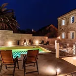And With A Swimming Pool Sumartin, Brac - 13483 招待所 4*
