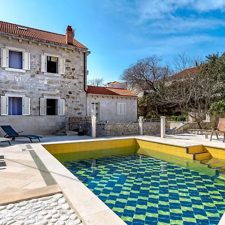 Pensionat And With A Swimming Pool Sumartin, Brac - 13483 4*